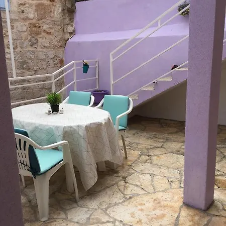 Stone House Apartmán